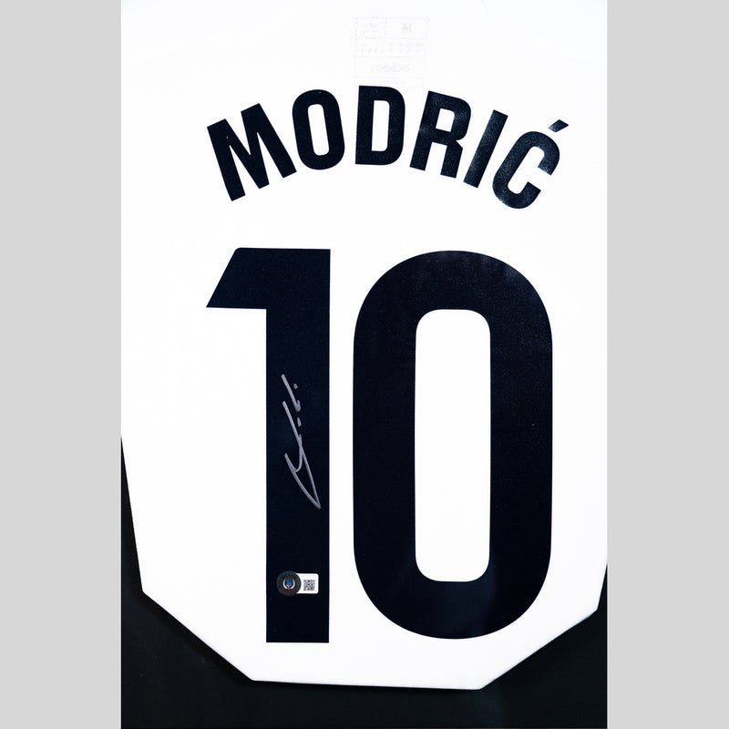 Luka Modric Signed Real Madrid Jersey