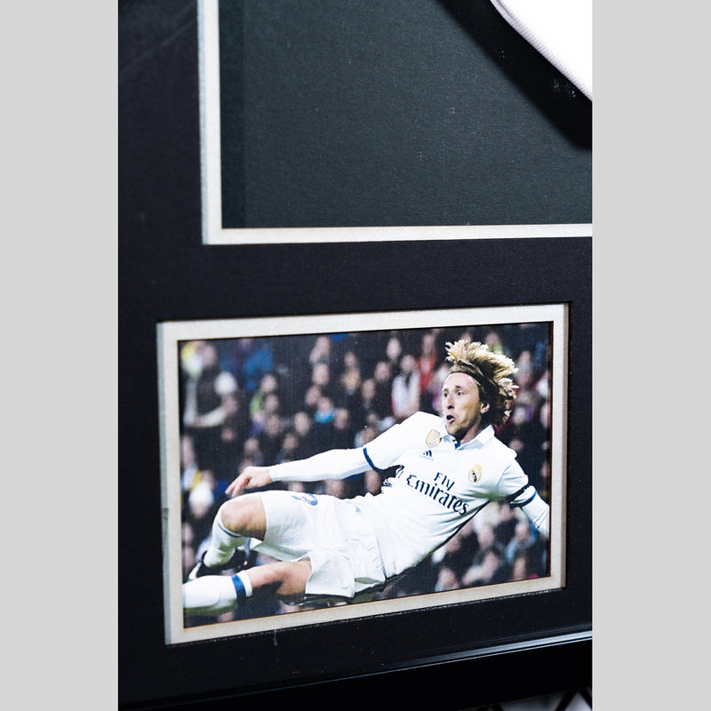 Luka Modric Signed Real Madrid Jersey